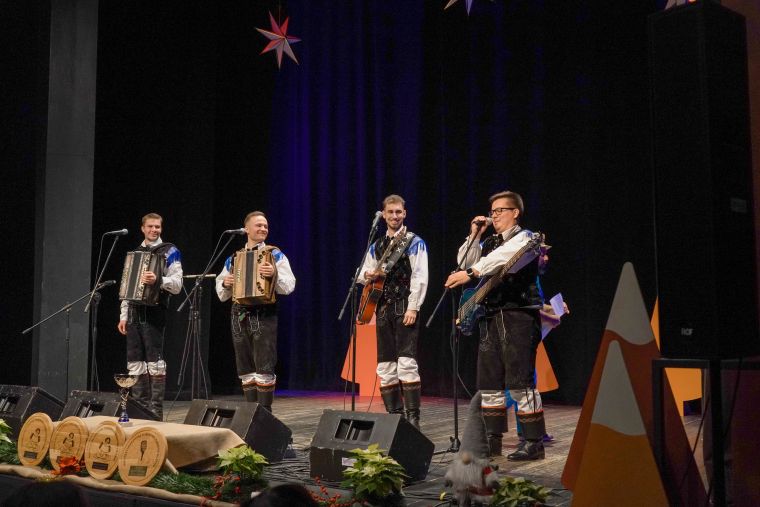 19-novoletni-festival-narodnozabavne-glasbe