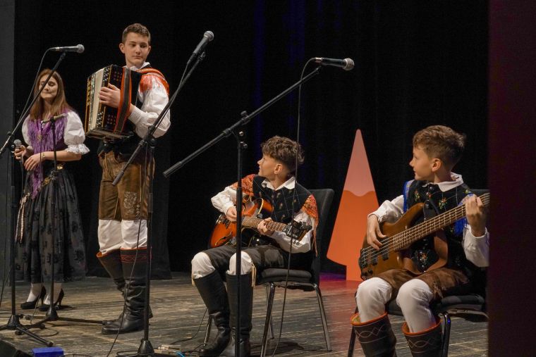 19-novoletni-festival-narodnozabavne-glasbe