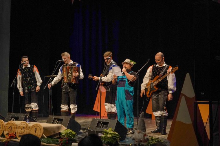 19-novoletni-festival-narodnozabavne-glasbe