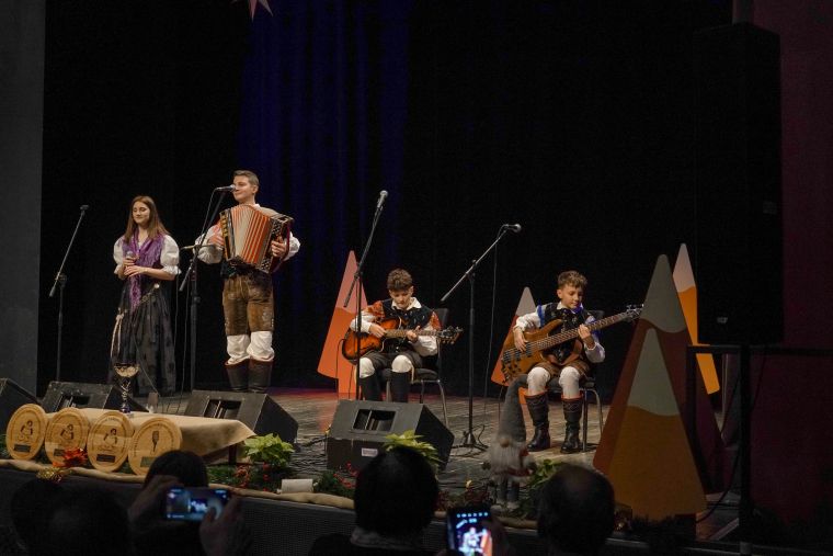 19-novoletni-festival-narodnozabavne-glasbe