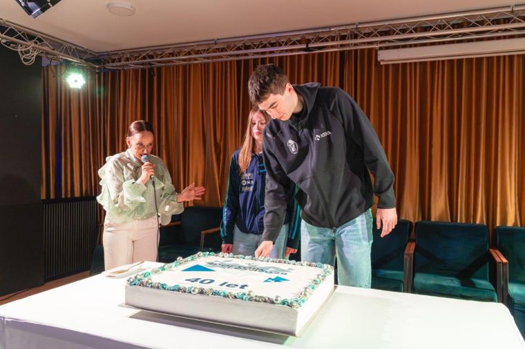 Torta za 40 let Športnika leta - foto Kristijan Bišof
