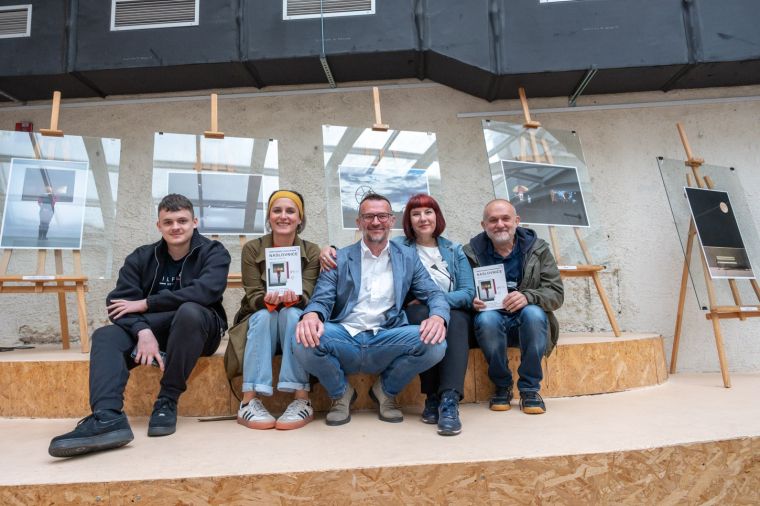 Marinko je bil še posebej vesel prihoda svojih prijateljev fotografov s projekta »Kvartovske face«, foto Denis Stošić