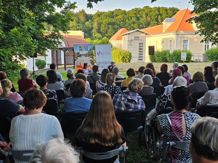 na-robu-poletja-s-ferijem-lainsckom, knjiznica-mirana-jarca