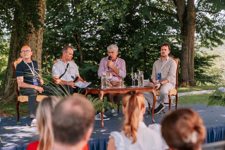 mislim-modro-x-buticni-festival-modre-frankinje-2026