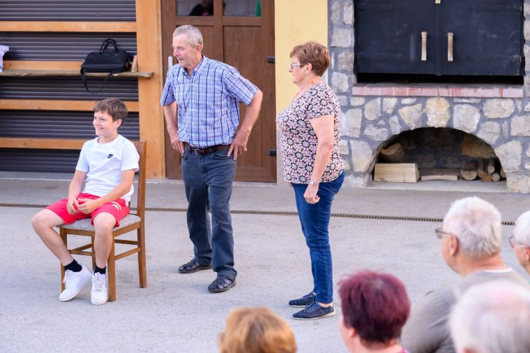 zivljenje-s-predniki-obcutimo-velicino-vaske-dediscine