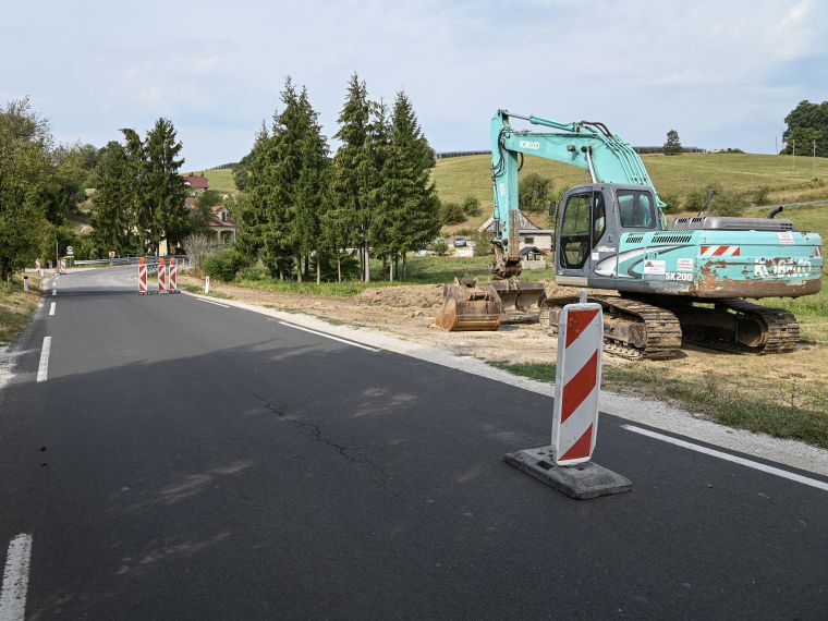 v-krskem-zaceli-prenovo-ceste-podsreda-brestanica