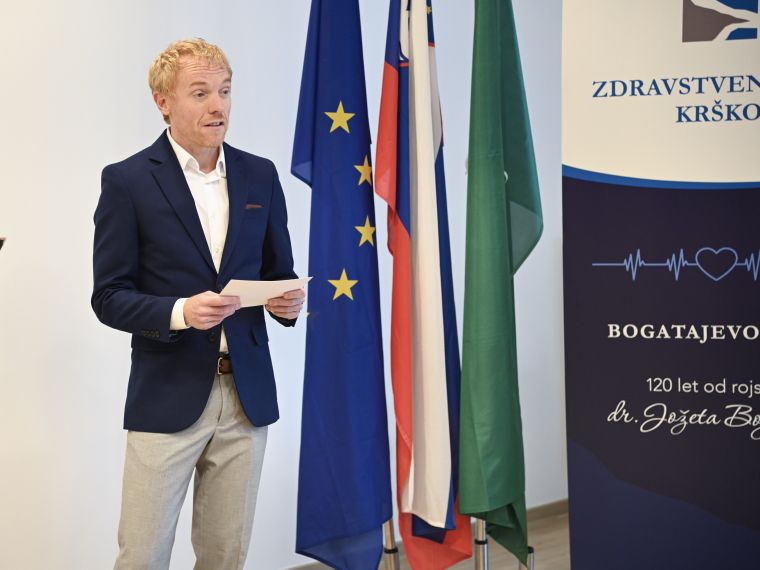 v-podmornici-uredili-prostore-za-pomoc-starejsim-na-domu