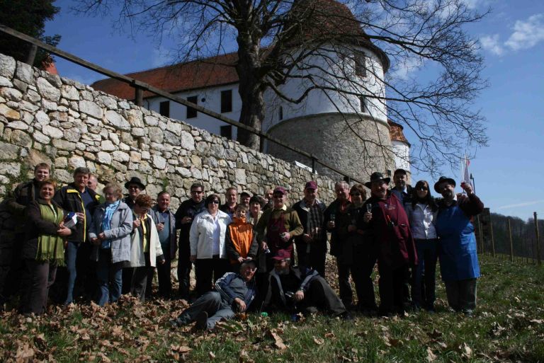 se_gasilski_posnetek_vinogradnikov_iz_vseh_drustev.jpg