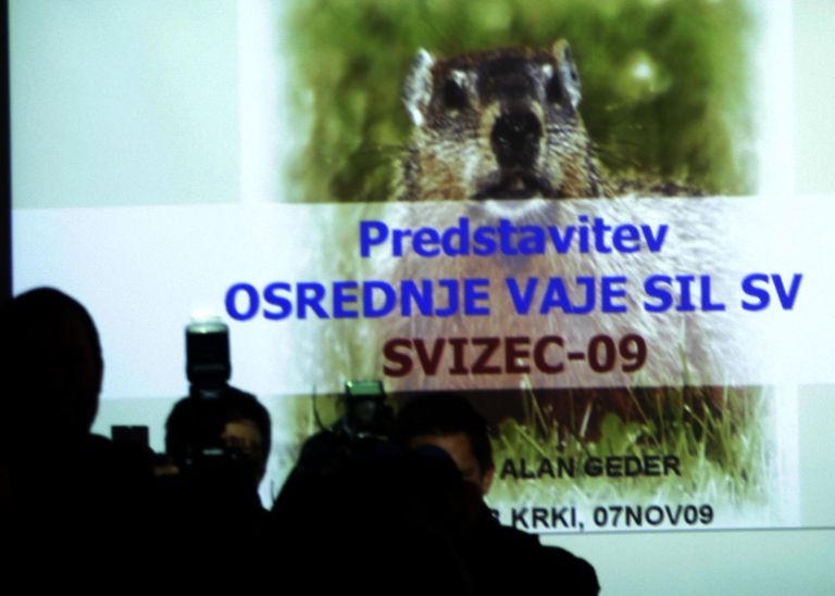 899_9915_000.jpg