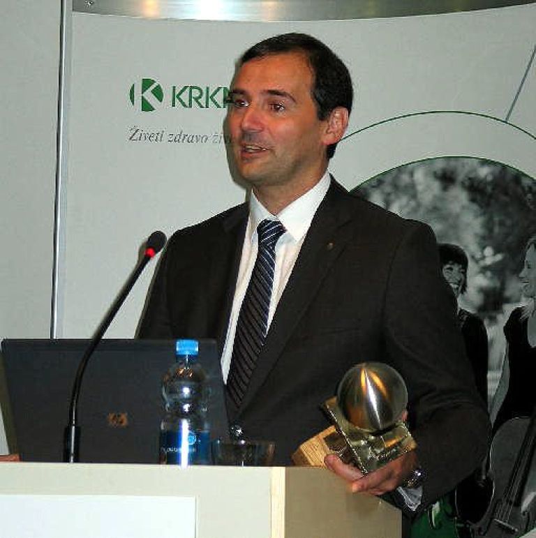 r2.jpg