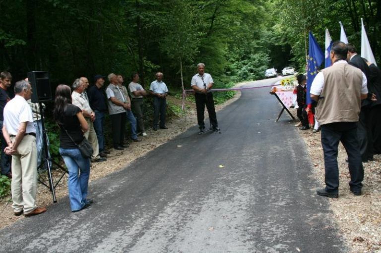 drbogovje_dobilo_asfalt001.jpg