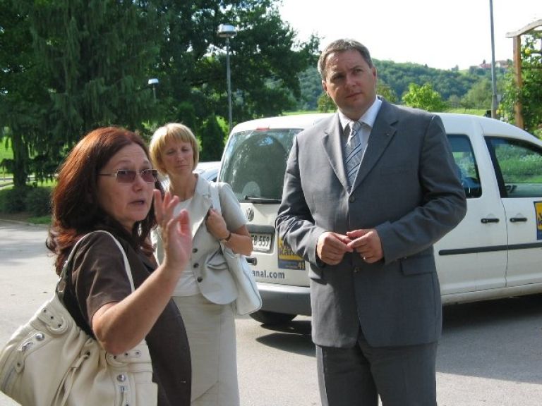 minister_zidan_20105.jpg