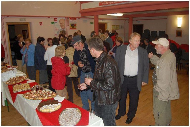 v_krmelju_so_pekli_kostanj__in_ponudili.jpg