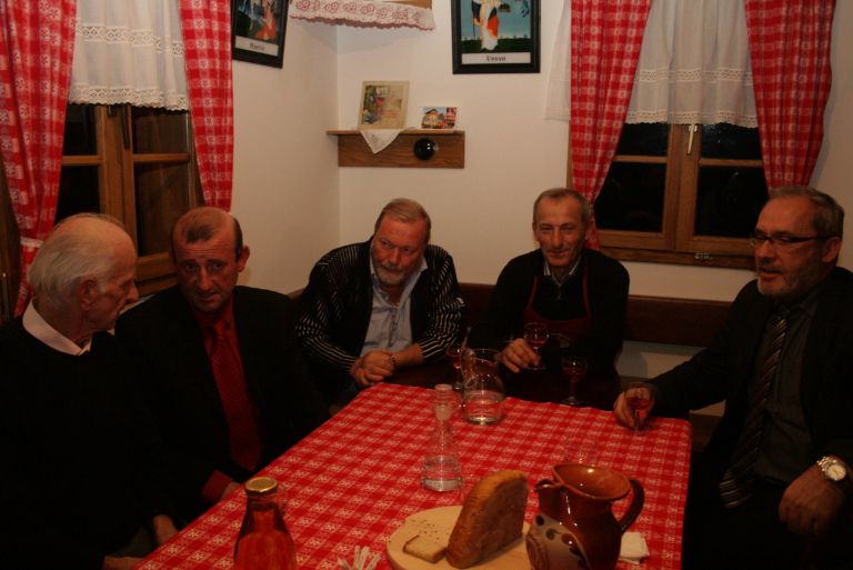 cvickovo_kraljestvo_s_slakom.jpg