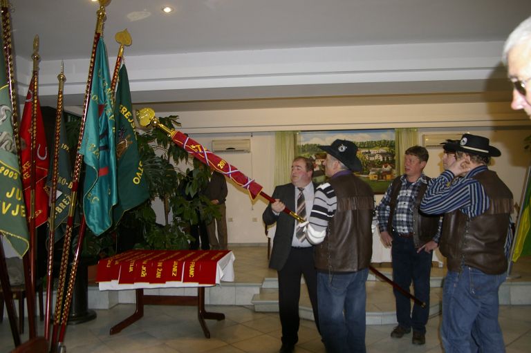 _igp7003_000.jpg