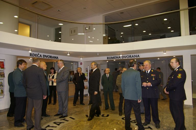 _igp7110_000.jpg