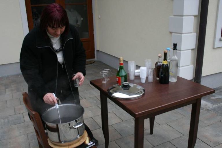 14_licitacija_krac_in_salam_pri_sv_jostu001.jpg