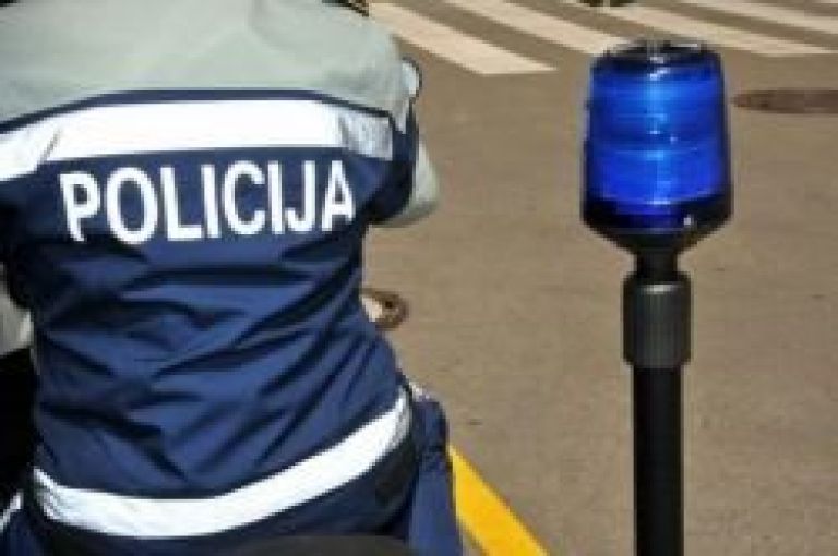 policija_motor_blizu.jpg