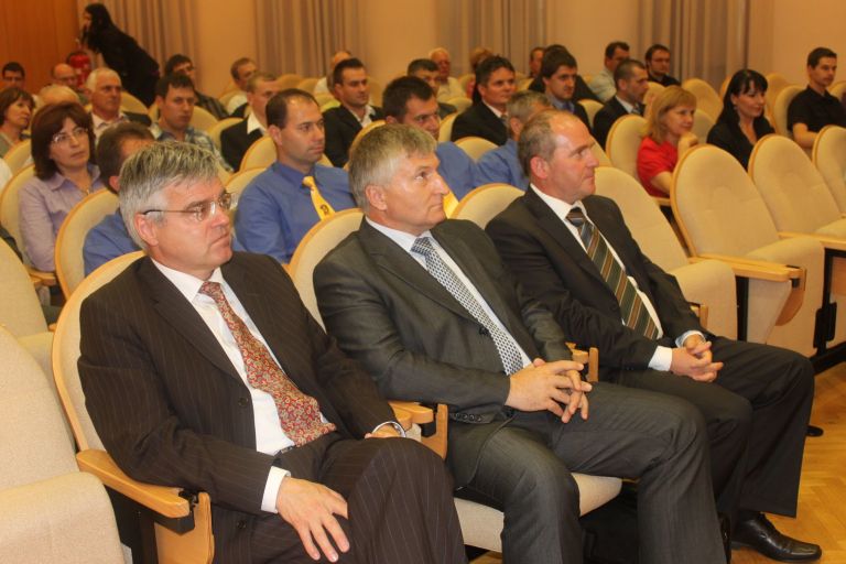 img_1827_000.jpg