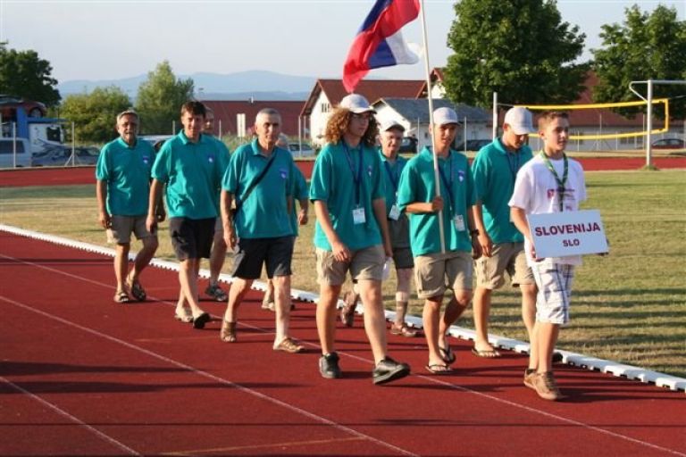 img_9900_000.jpg