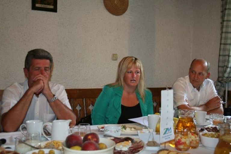 img_9966_000.jpg