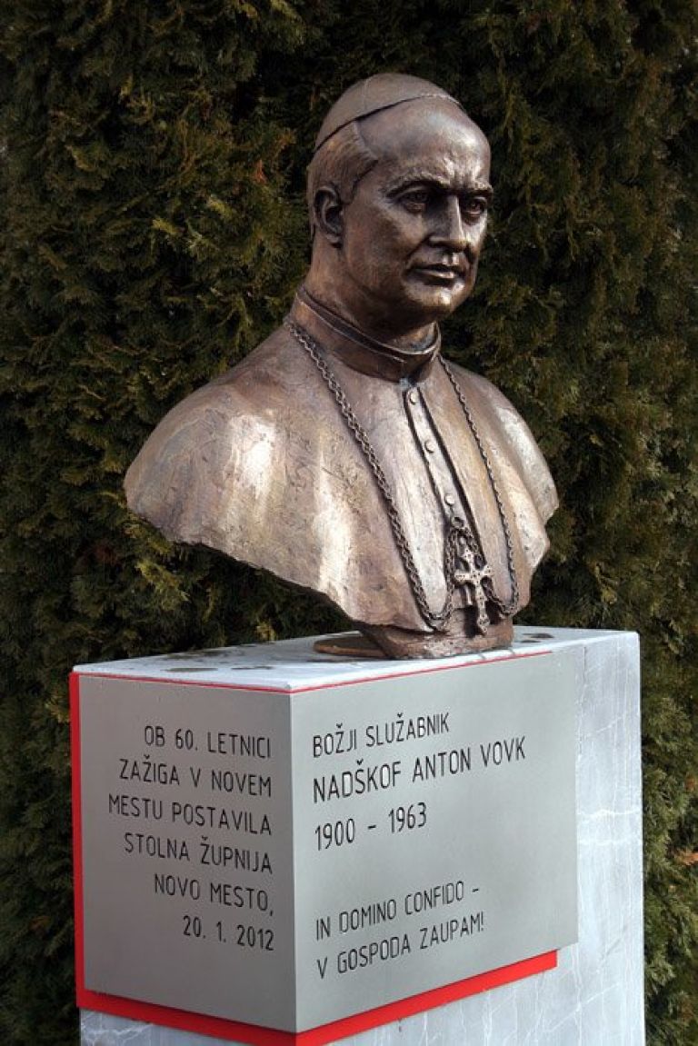 spominska_masa_za_skofa_vovka_015.jpg