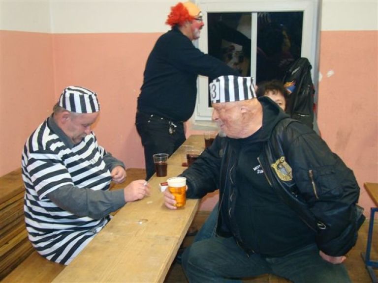 party_002.jpg
