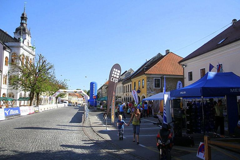 01_novomeski_tek_s_primozem_kobetom__2_.jpg
