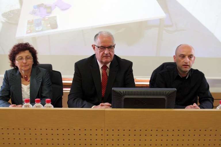 ekipa_prve_pomoci_os_center_02.jpg