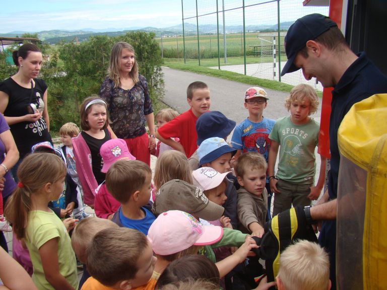 obisk_poklicene_gasilske_enote_kr__ko__13__6__2012_021.jpg