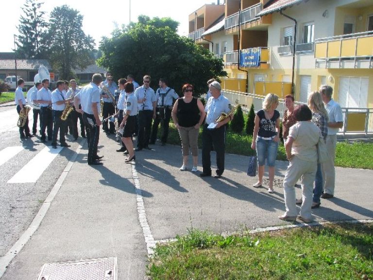 cmp002.jpg