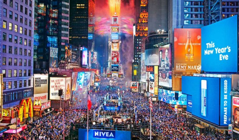 new-year-eve-fireworks-2014-new-york.jpg