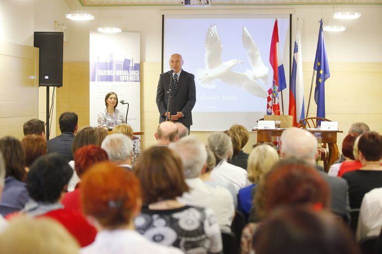 direktor_novome__ke_knji__nice_borut_novak_je_poudaril__da_si_knji__nica___eli___e_ve___tovrstn...