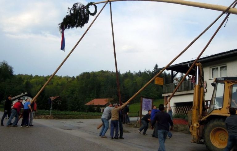 v_mlaj_010.jpg