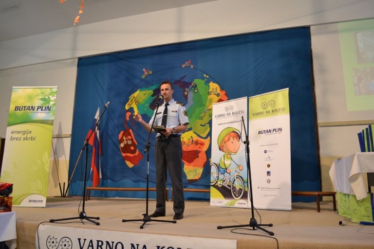 predstavnik_policije.jpg