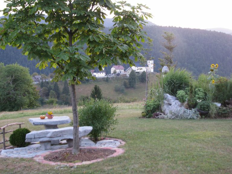 pogled_na_dolino.jpg