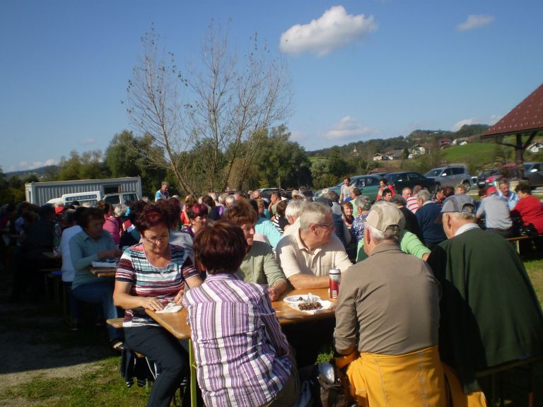 pa051732_000.jpg