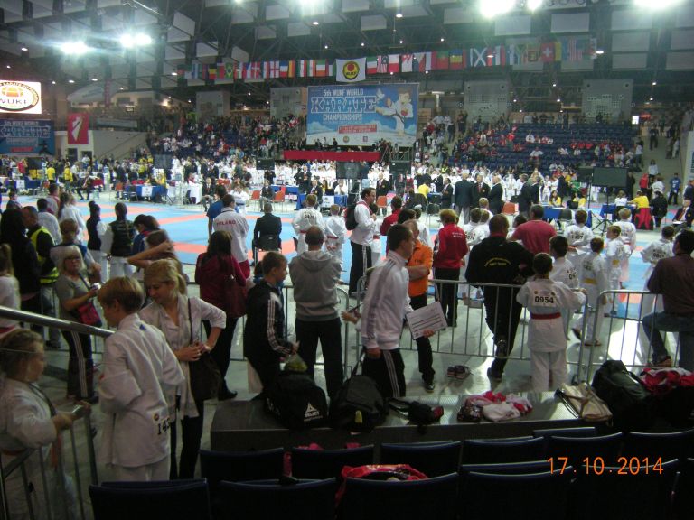 zdscn8526_000.jpg