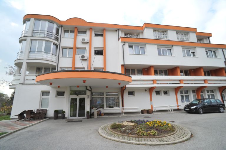 Lendava, Dom starejših Lendava