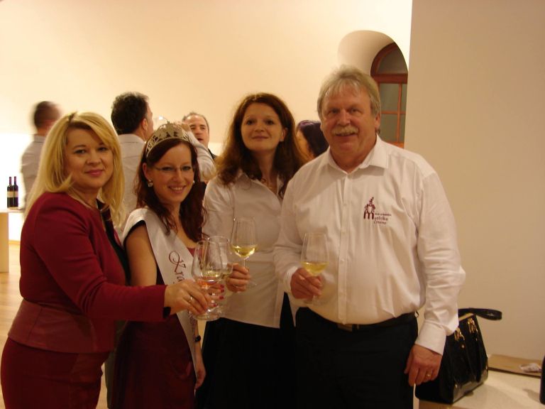 crnina_02.jpg