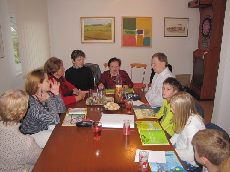 v_knjiznici_02.jpg