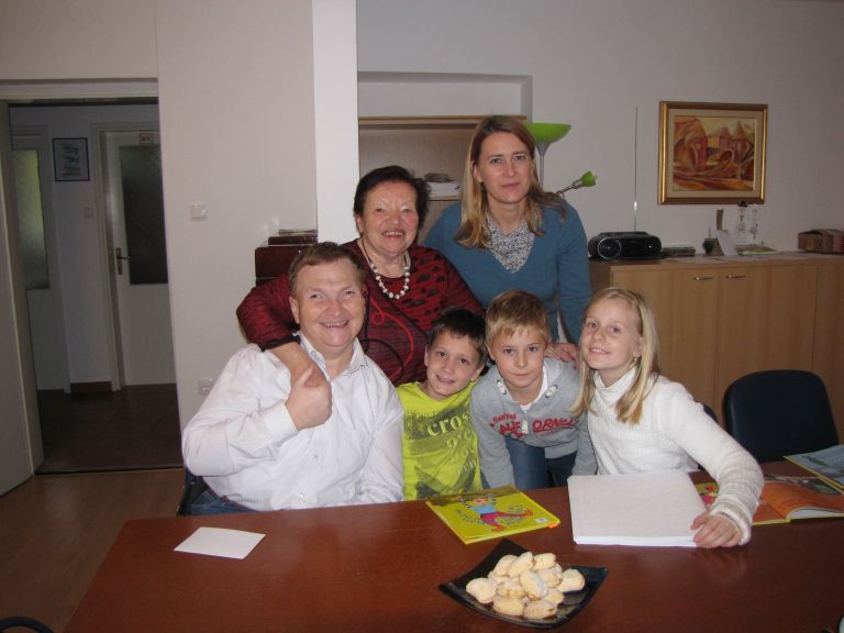 v_knjiznici_01.jpg