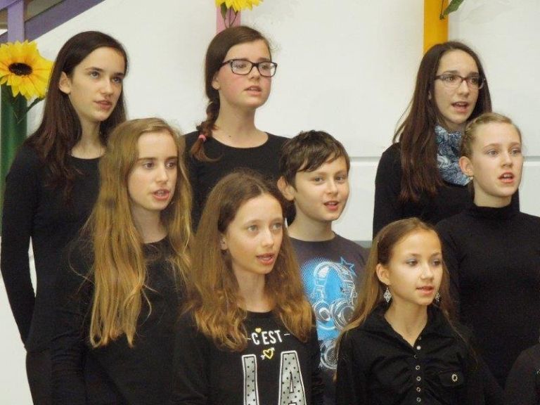 revija_mladinskih_pevskih_zborov___02.jpg