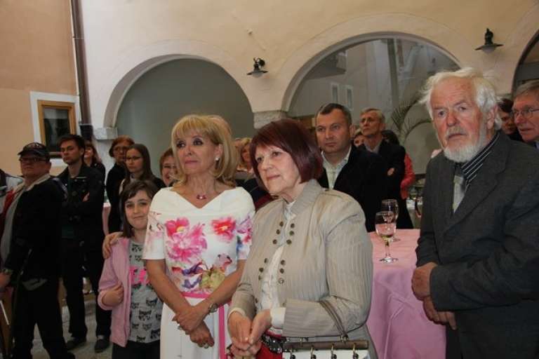 novi_medij_18_let_2.jpg