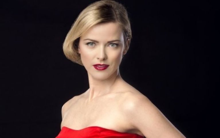 Femme fatale: Živa Rogelj