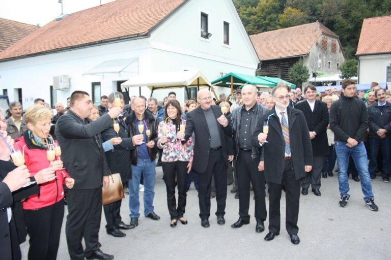 img_2393_praznik_kozjanskega_jabolka__10_.jpg