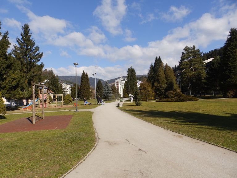 Trbovlje, mestni park.JPG