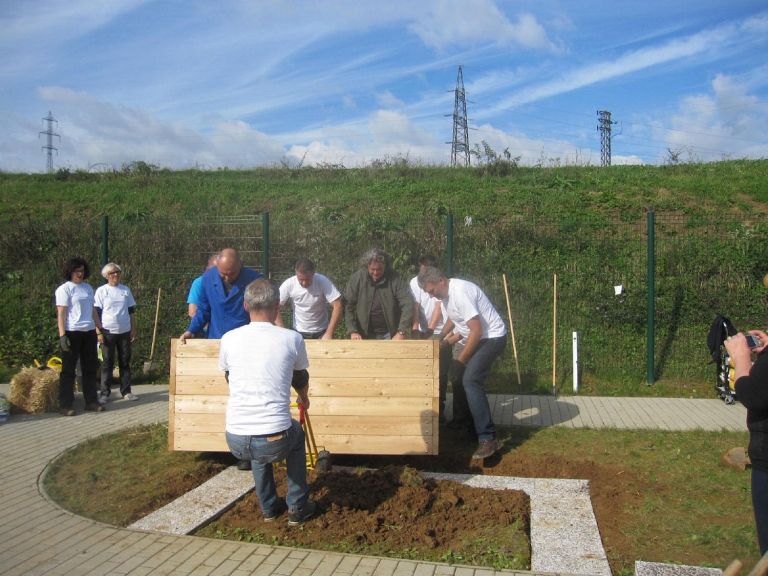 terapevtski_vrt_metlika_2.jpg