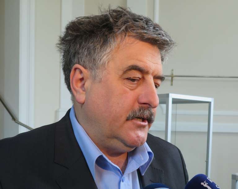 Hisa drsi v zaprti rudnik - 2