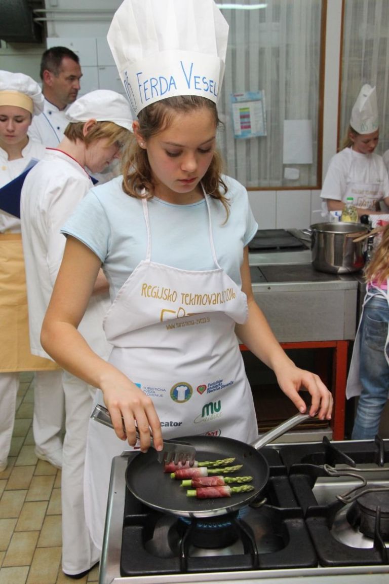 zlata_kuhalnica03.jpg